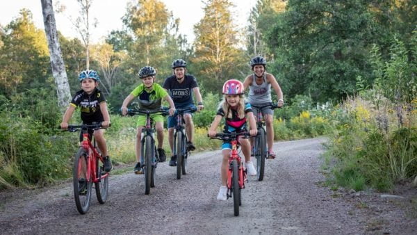 Mountainbiking en família (Värmland)