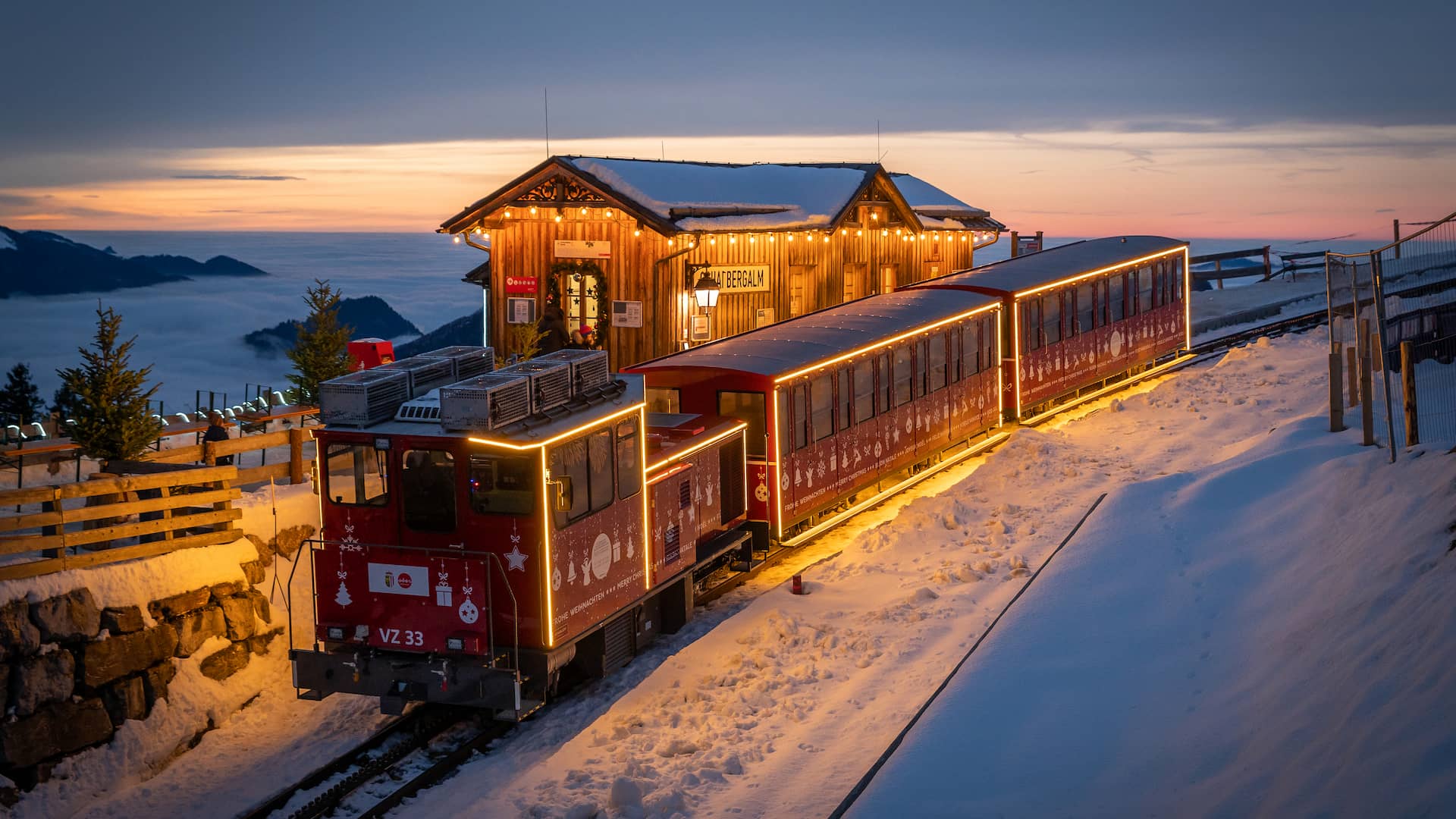 Tren de Adviento subiendo al Schafberg. Foto: SalzburgAGTourismus-kunstbahr