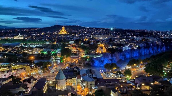 Tbilisi, nocturno