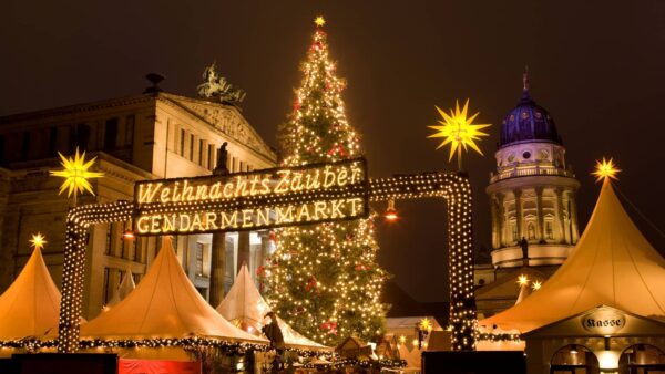 Mercado de Navidad en Gendarmenmarkt. Copyright: visitberlin, Foto: Wolfgang Scholvien