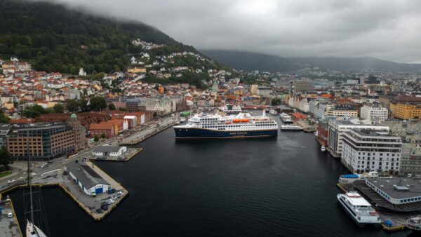 Barco Havila en Bergen. Copyright Havila Kystruten.