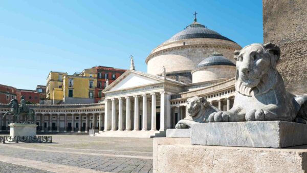 Piazza del Plebiscito, Nápoles